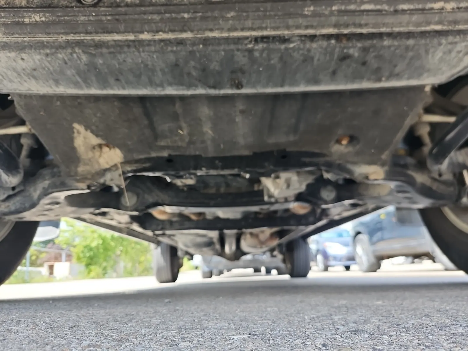 Undercarriage - Front Photo