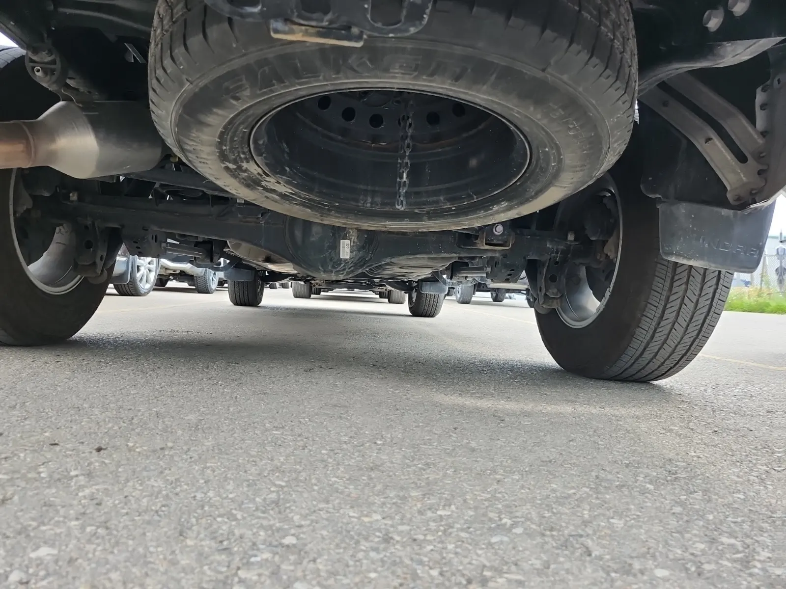 Undercarriage - Rear Photo