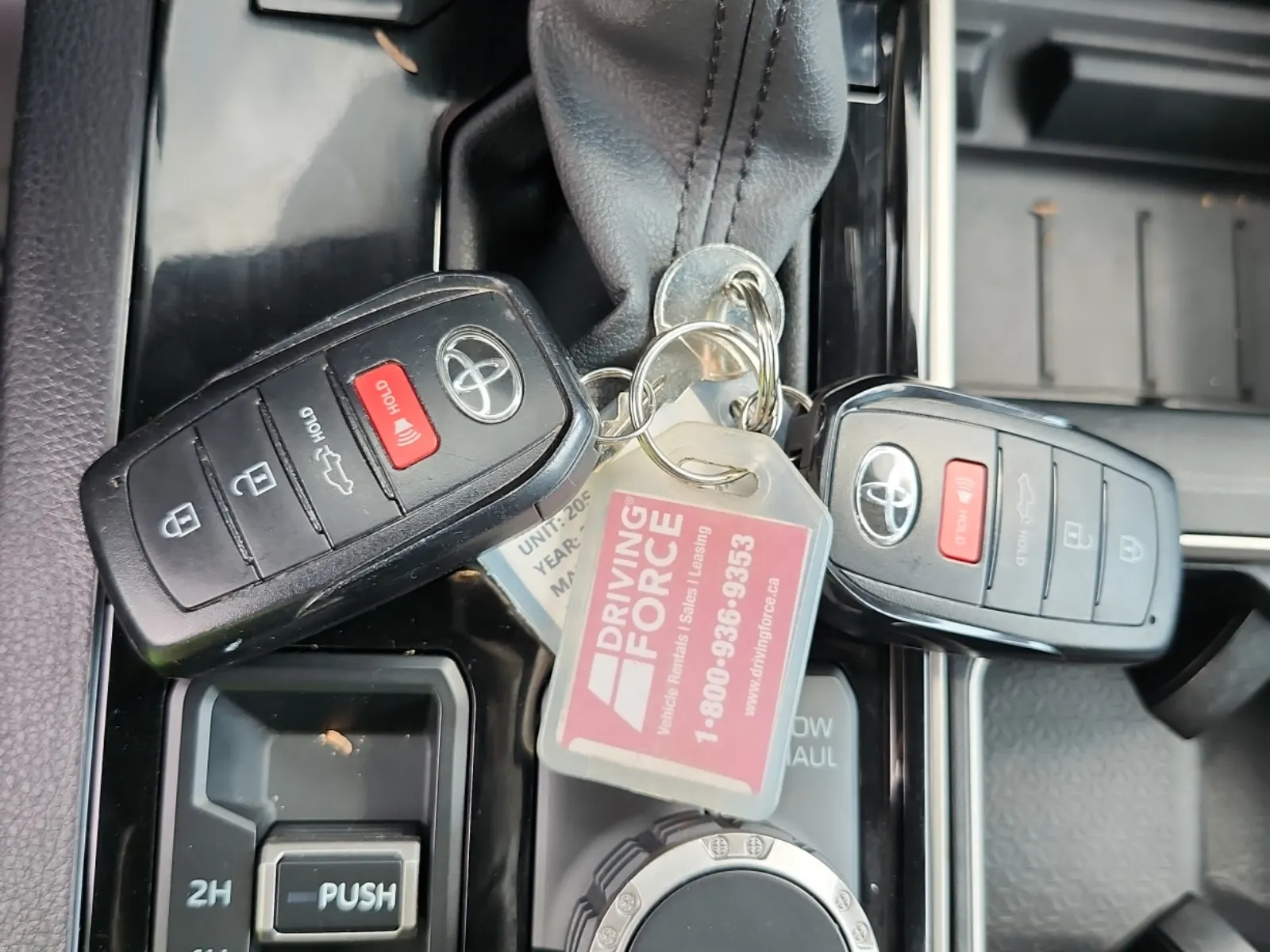 Keys/Fobs/Manual Photo