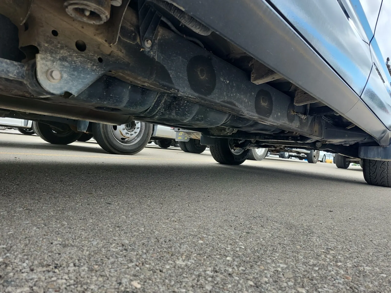 Undercarriage - Passenger Photo