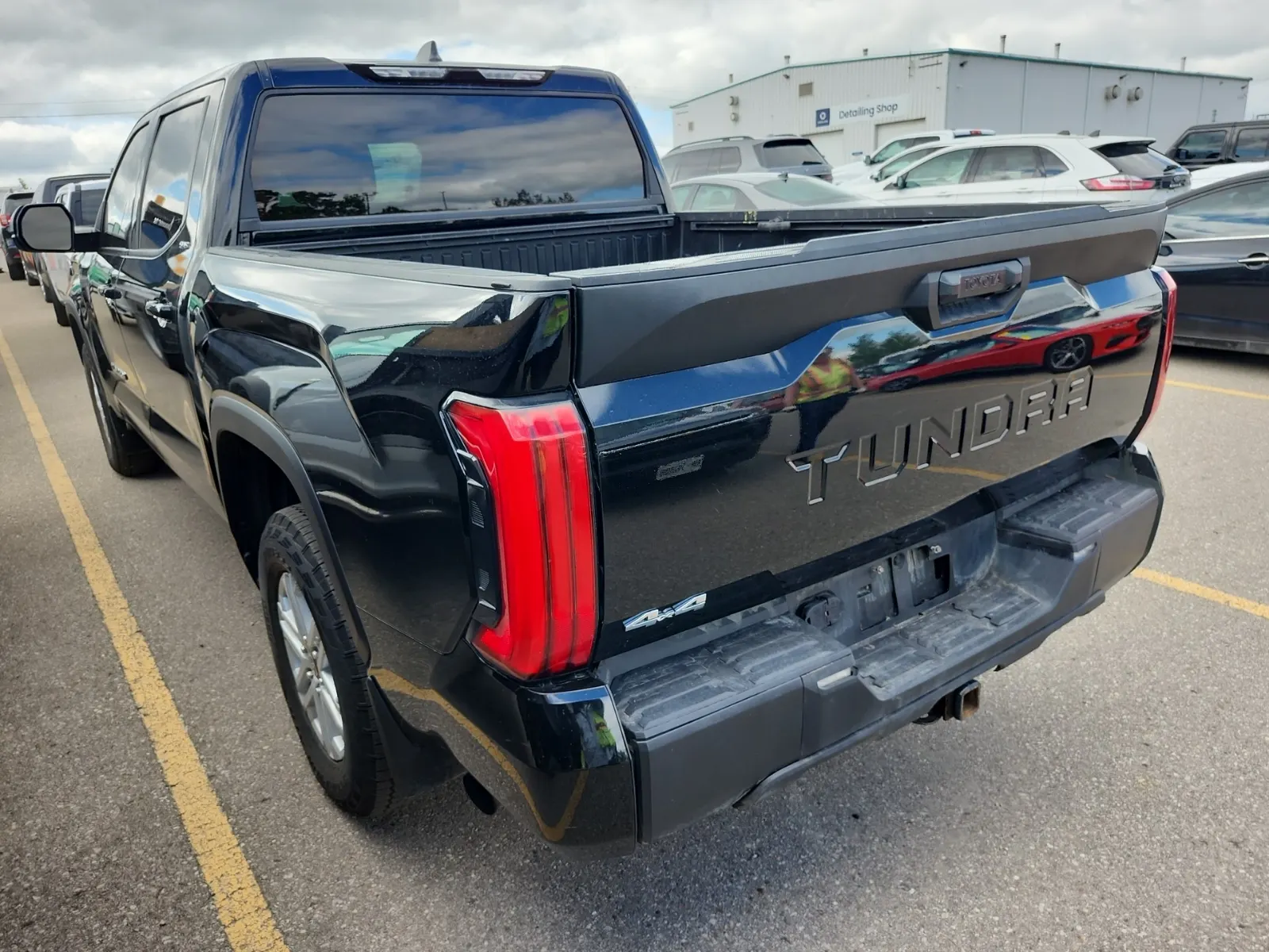Driver Rear 3/4 Photo