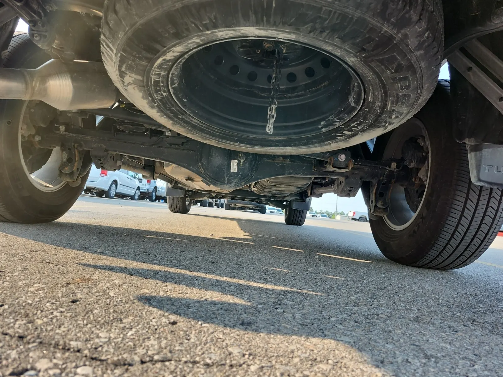Undercarriage - Rear Photo