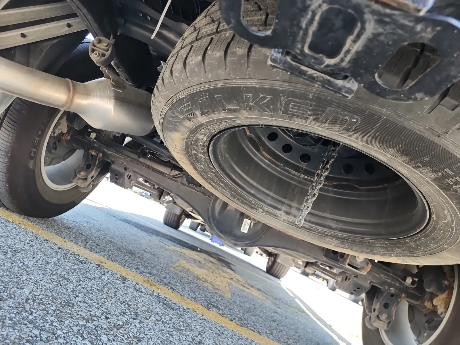 Undercarriage - Rear Photo