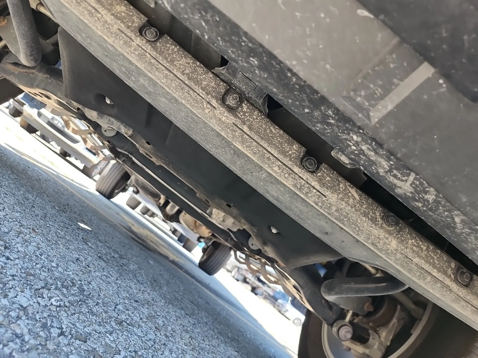 Undercarriage - Front Photo