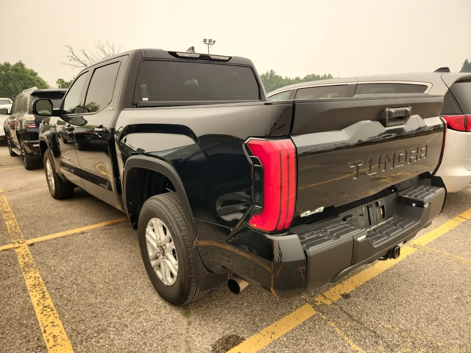 Driver Rear 3/4 Photo