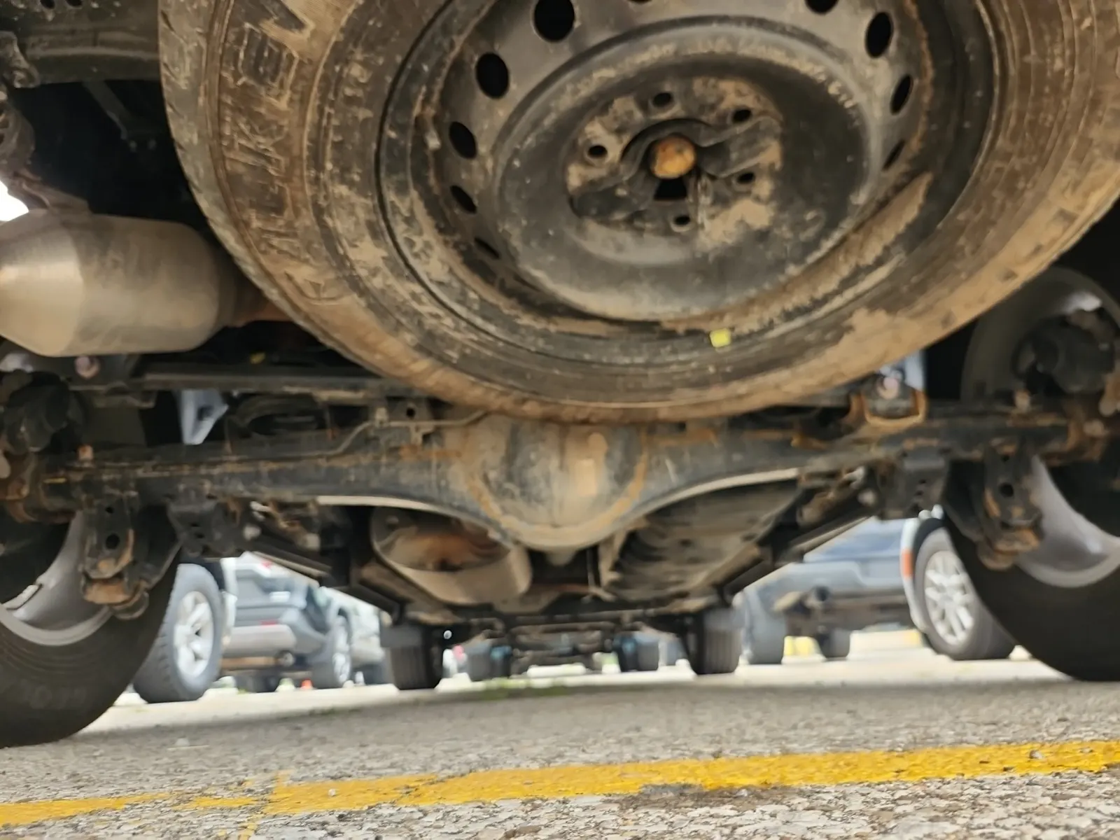 Undercarriage - Rear Photo