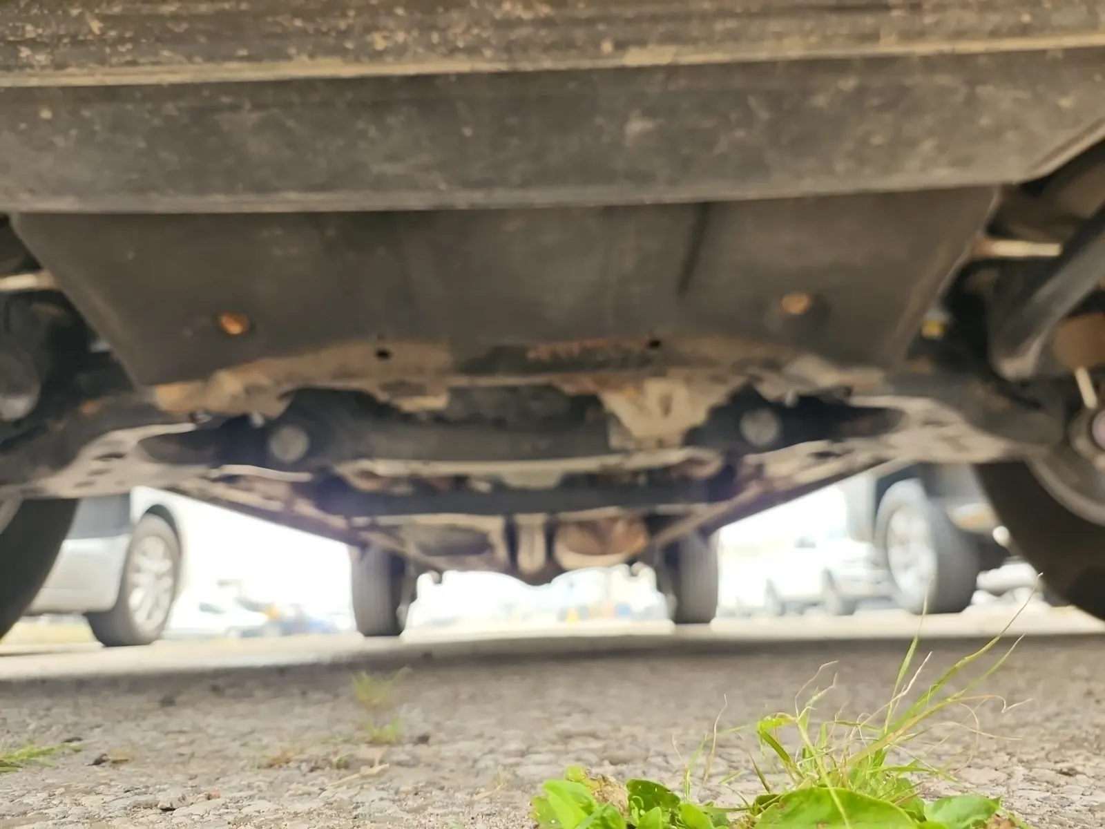 Undercarriage - Front Photo