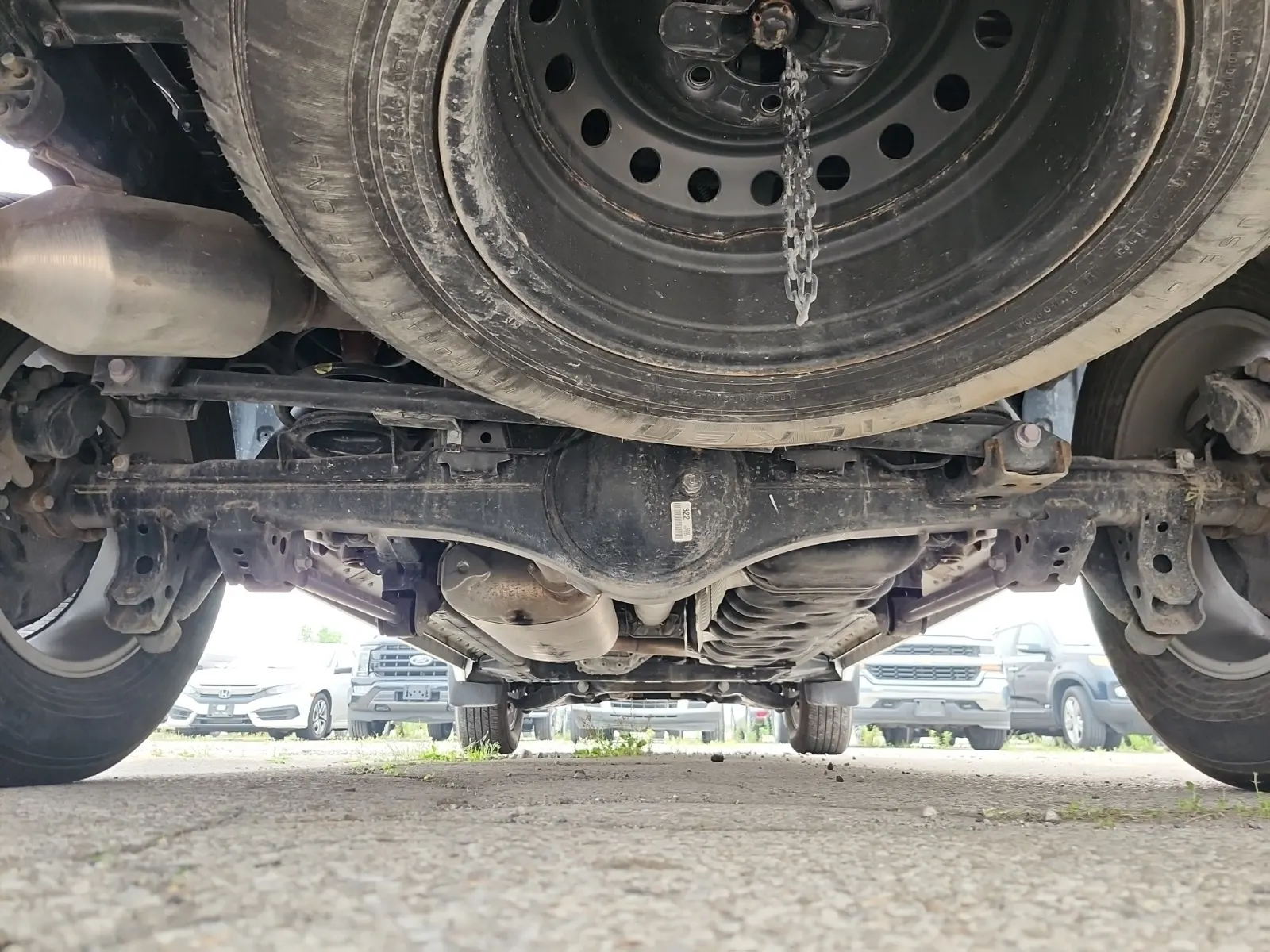Undercarriage - Rear Photo