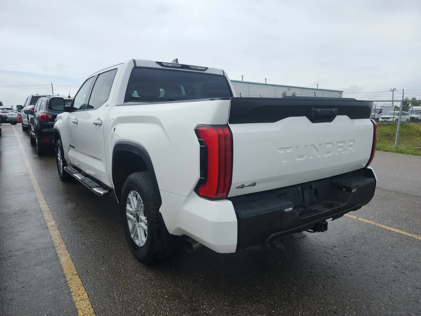 Driver Rear 3/4 Photo