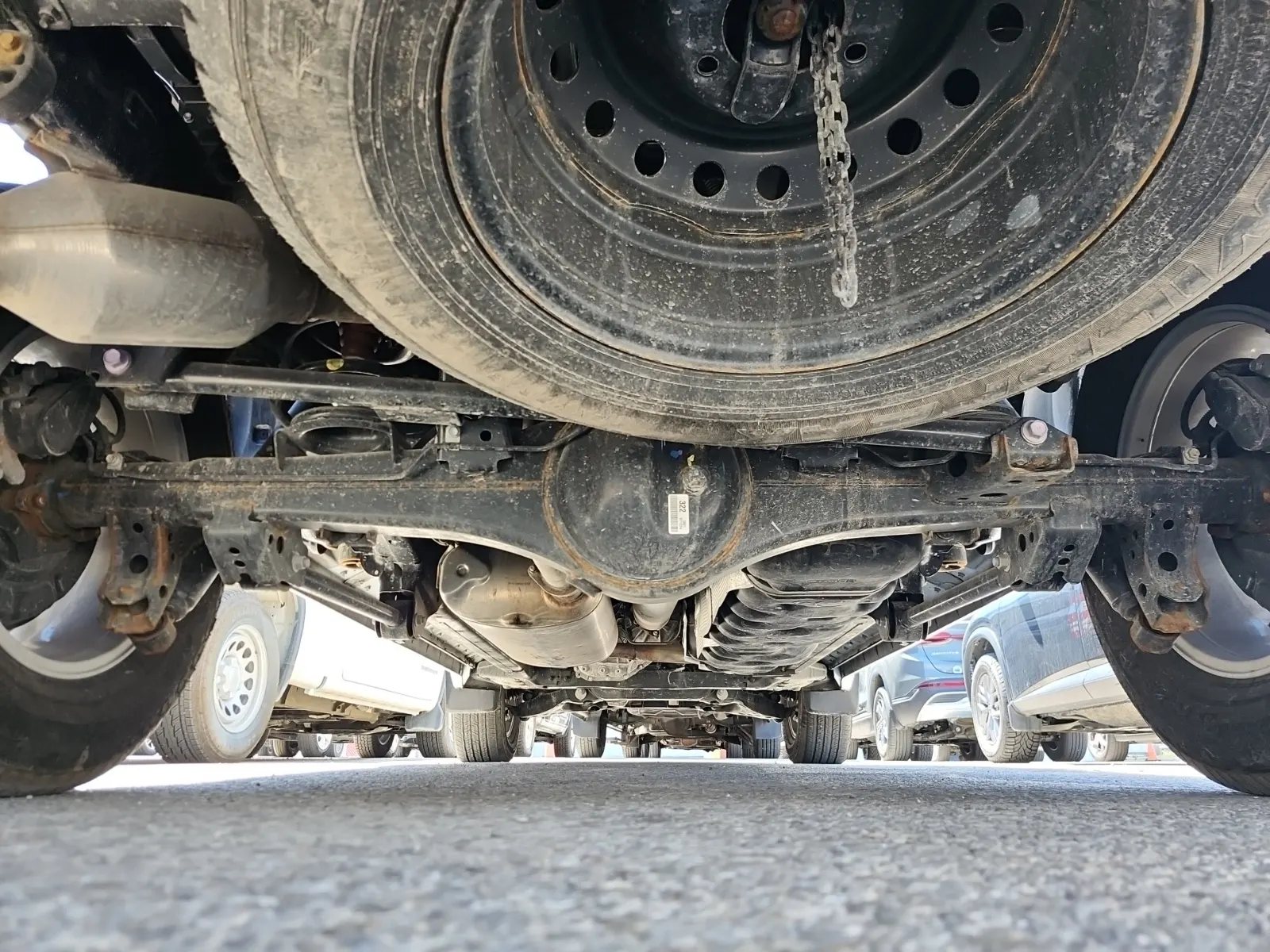 Undercarriage - Rear Photo