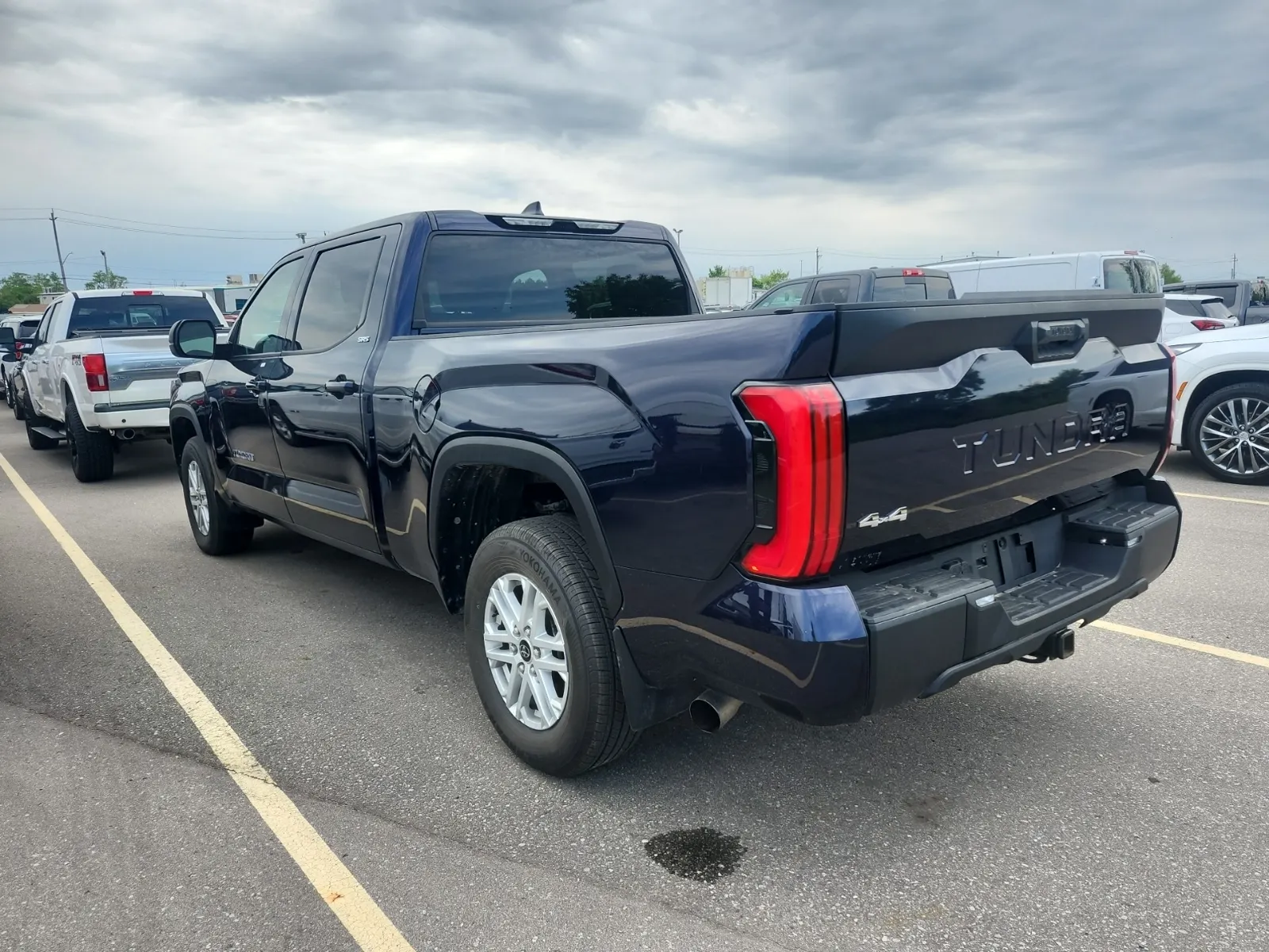 Driver Rear 3/4 Photo