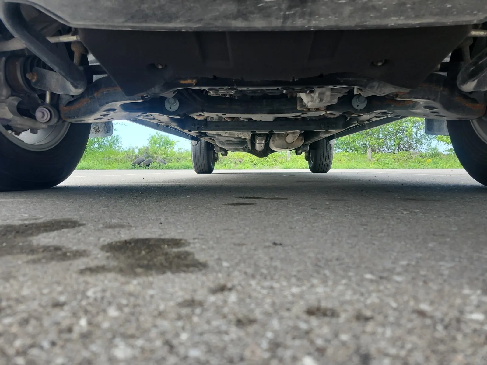 Undercarriage - Front Photo