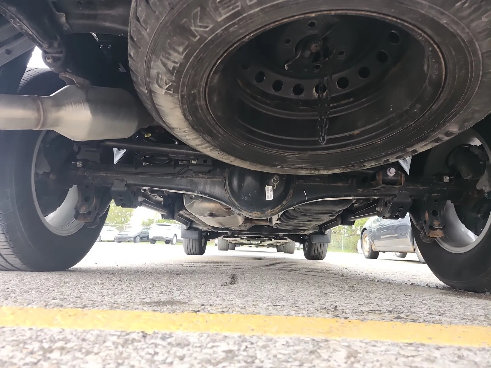 Undercarriage - Rear Photo