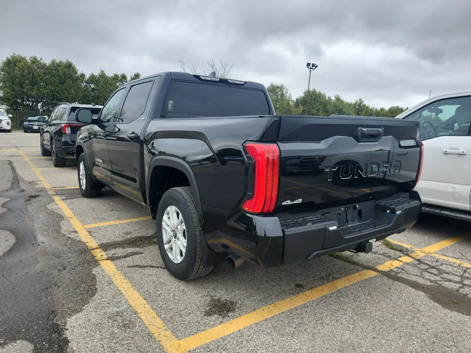Driver Rear 3/4 Photo