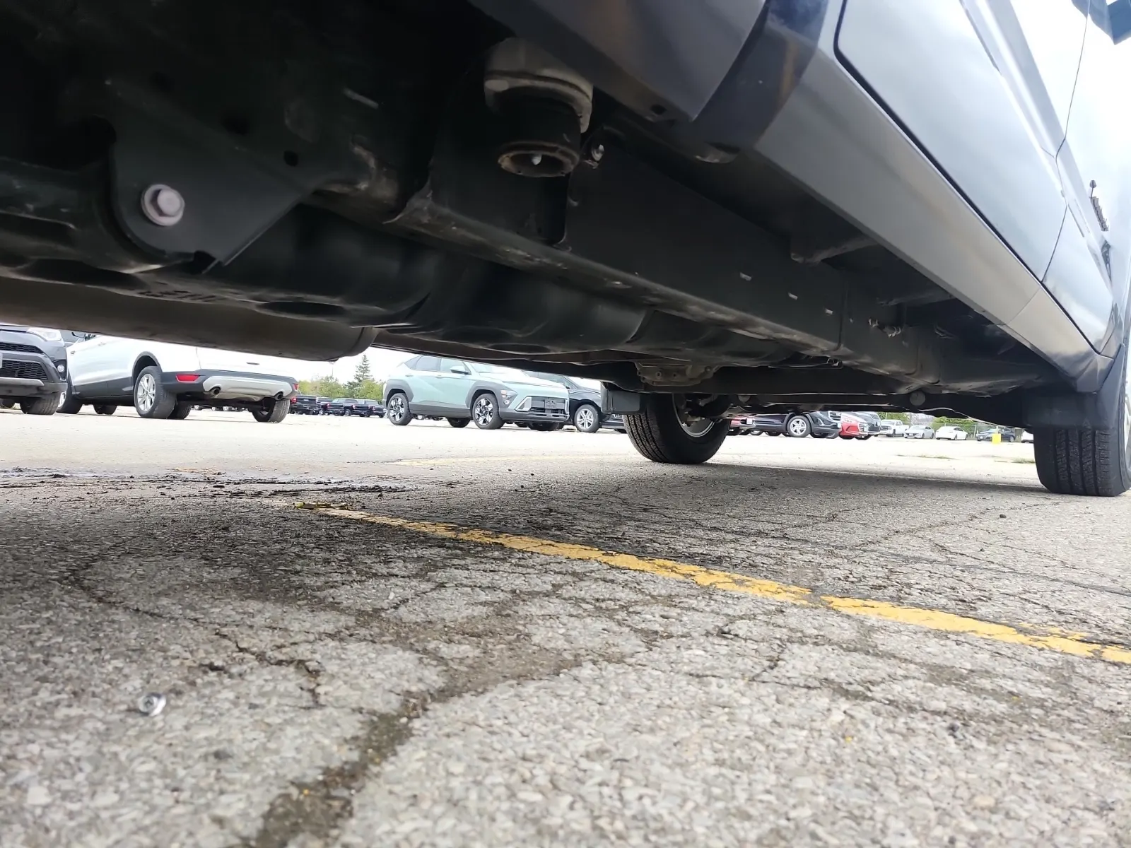 Undercarriage - Passenger Photo