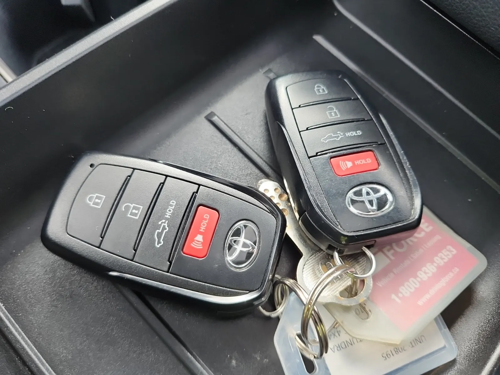 Keys/Fobs/Manual Photo