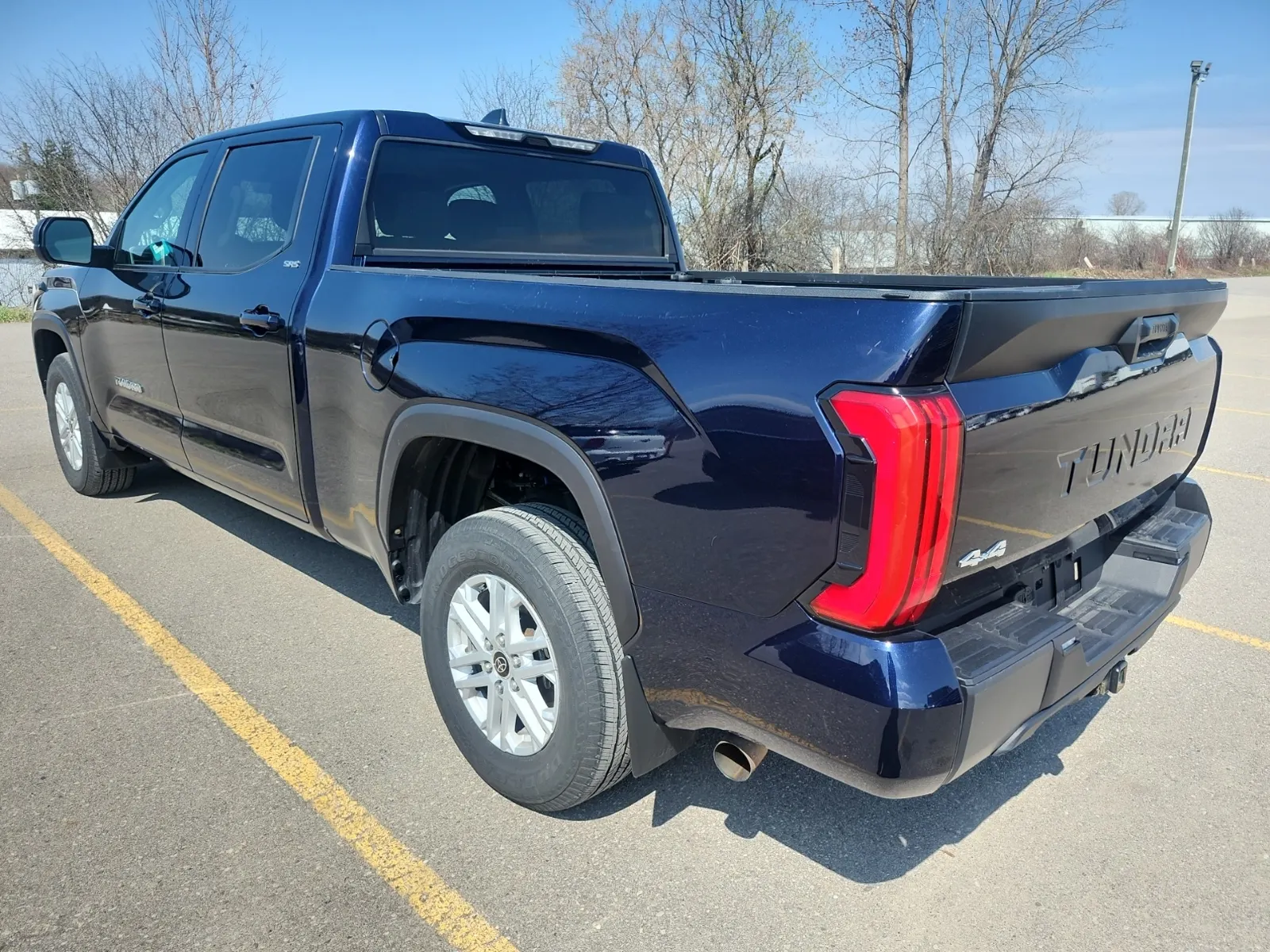 Driver Rear 3/4 Photo