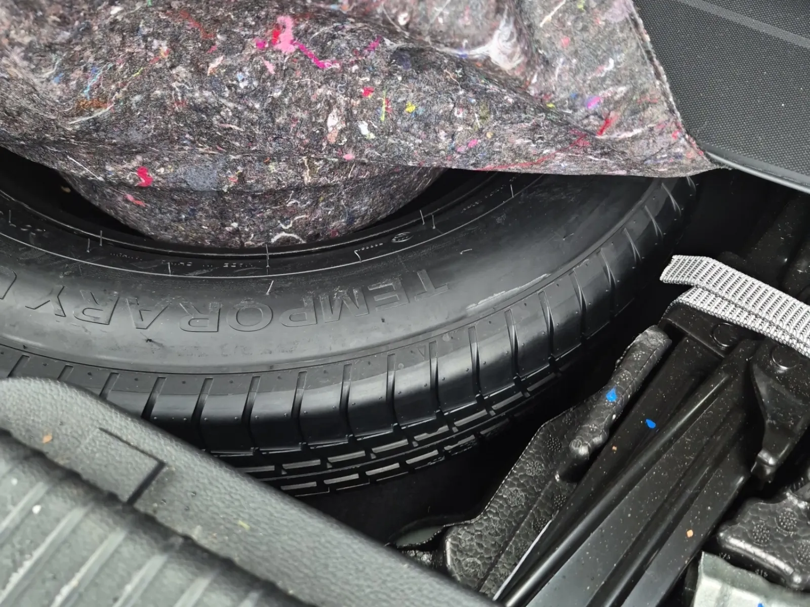 Spare Tire & Wheel Photo