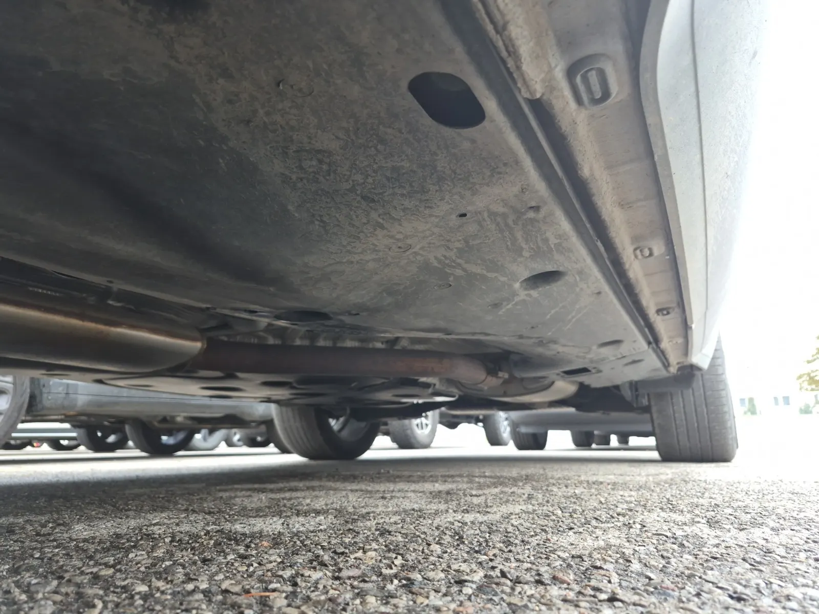 Undercarriage - Driver Photo
