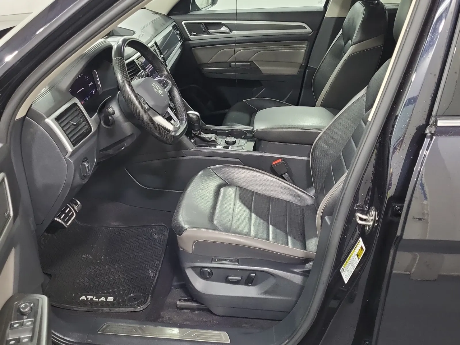 Front Interior Photo