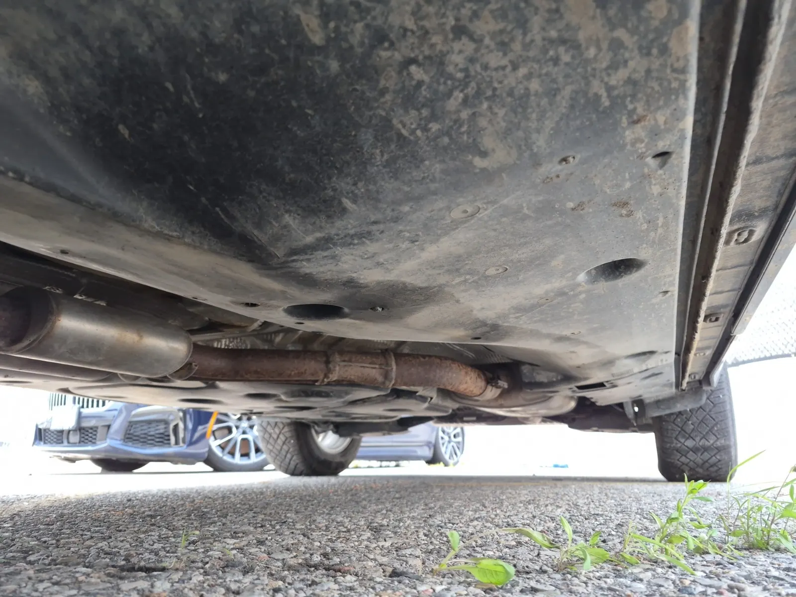 Undercarriage - Driver Photo