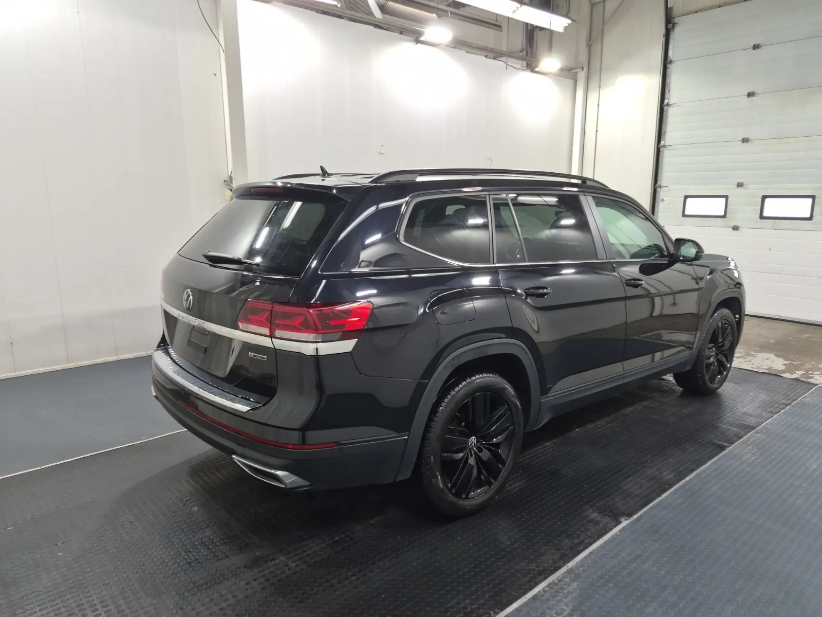 Passenger Rear 3/4 Photo
