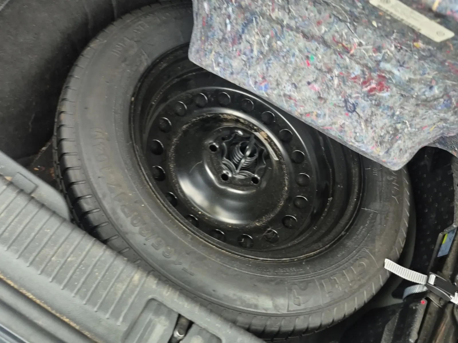 Spare Tire & Wheel Photo