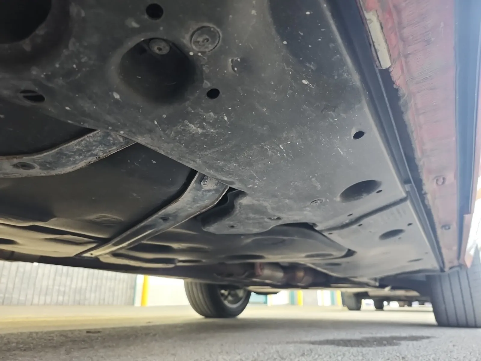 Undercarriage - Passenger Photo