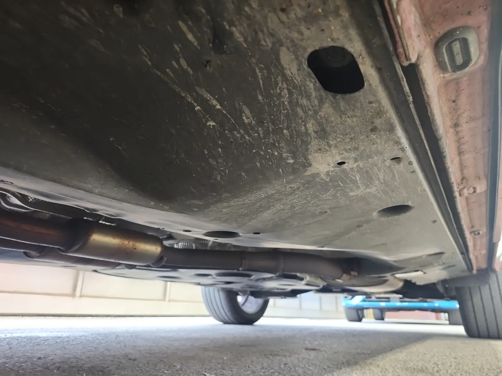 Undercarriage - Driver Photo