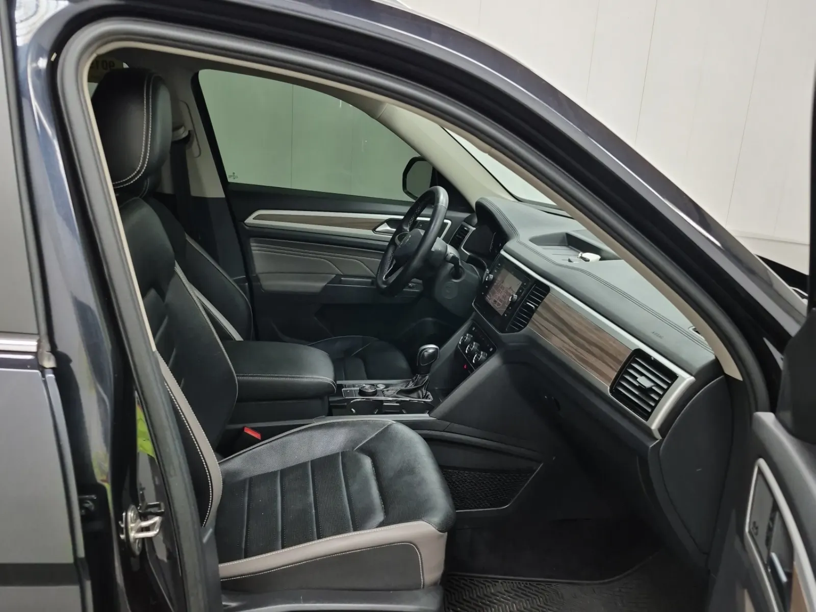 Right Side Interior Photo