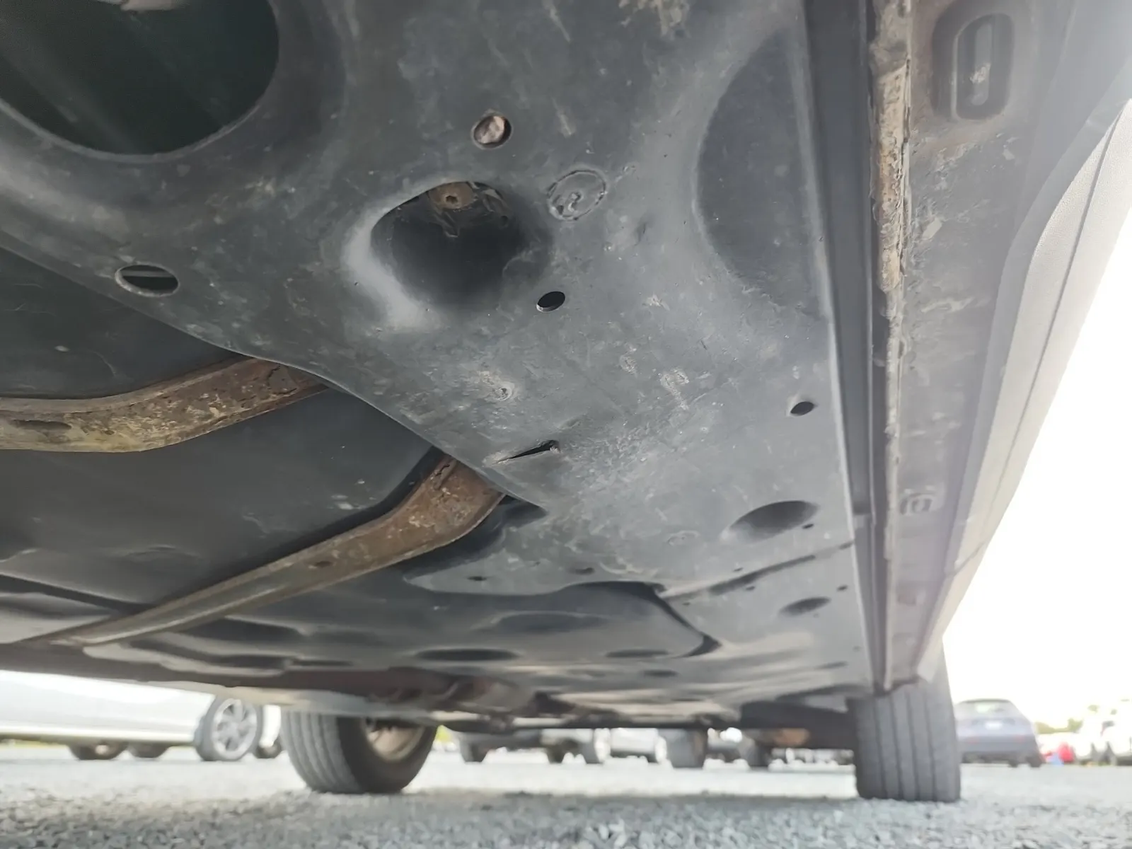 Undercarriage - Passenger Photo