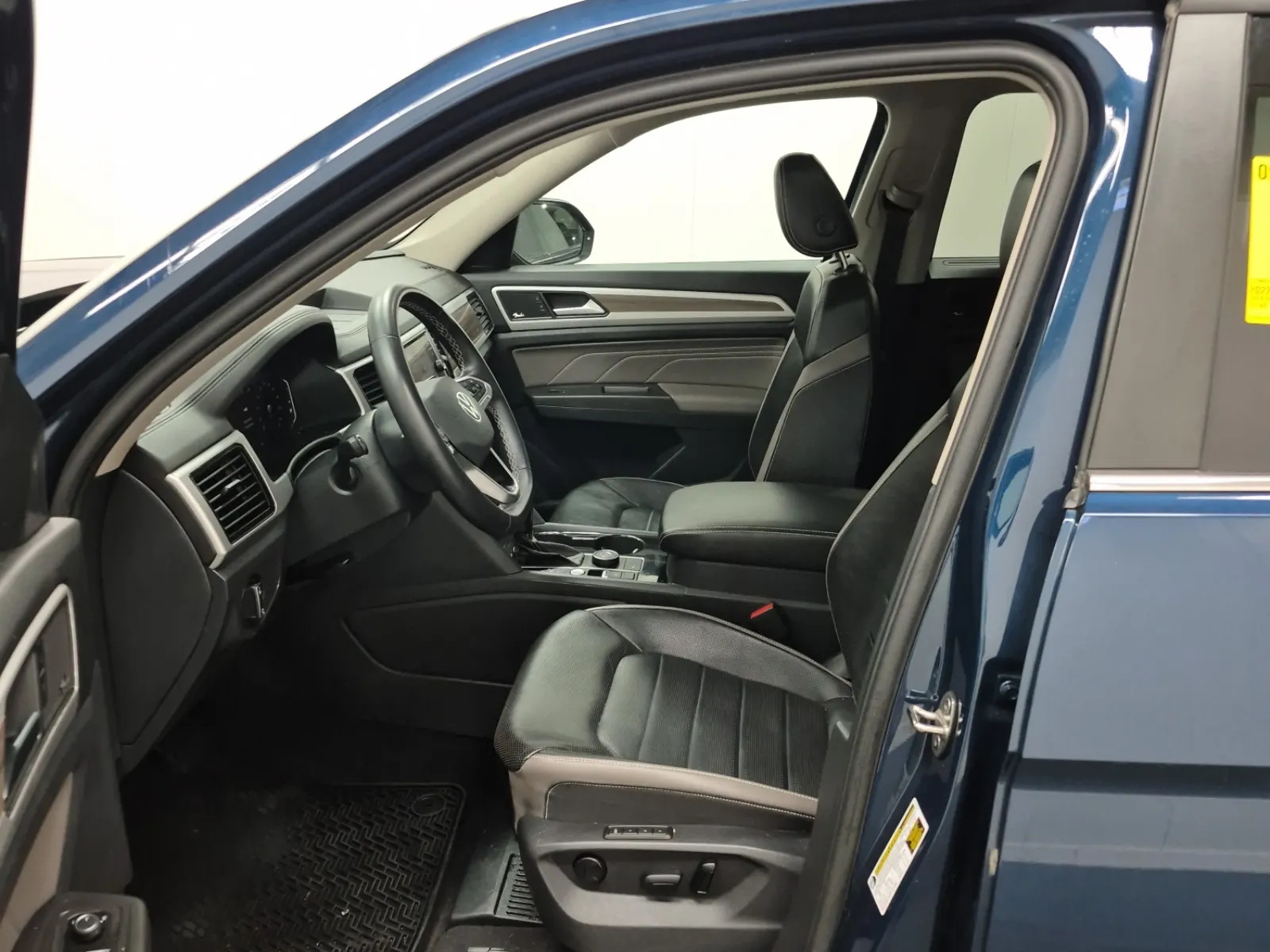 Front Interior Photo