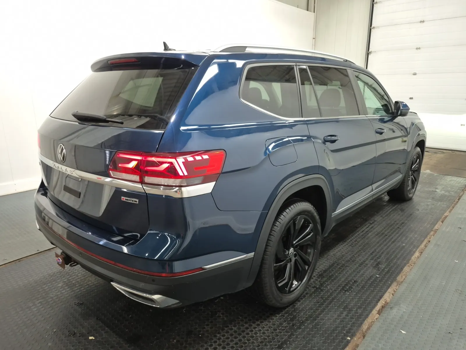 Passenger Rear 3/4 Photo