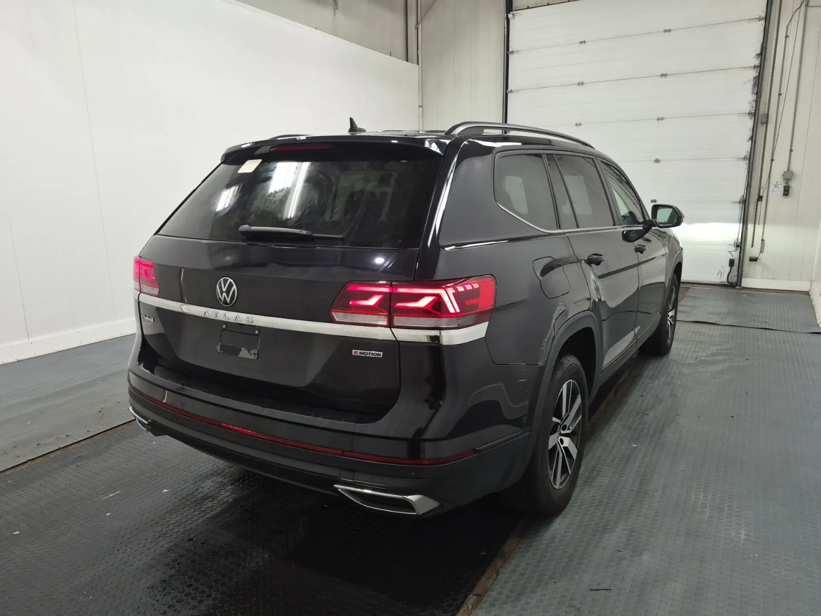 Passenger Rear 3/4 Photo