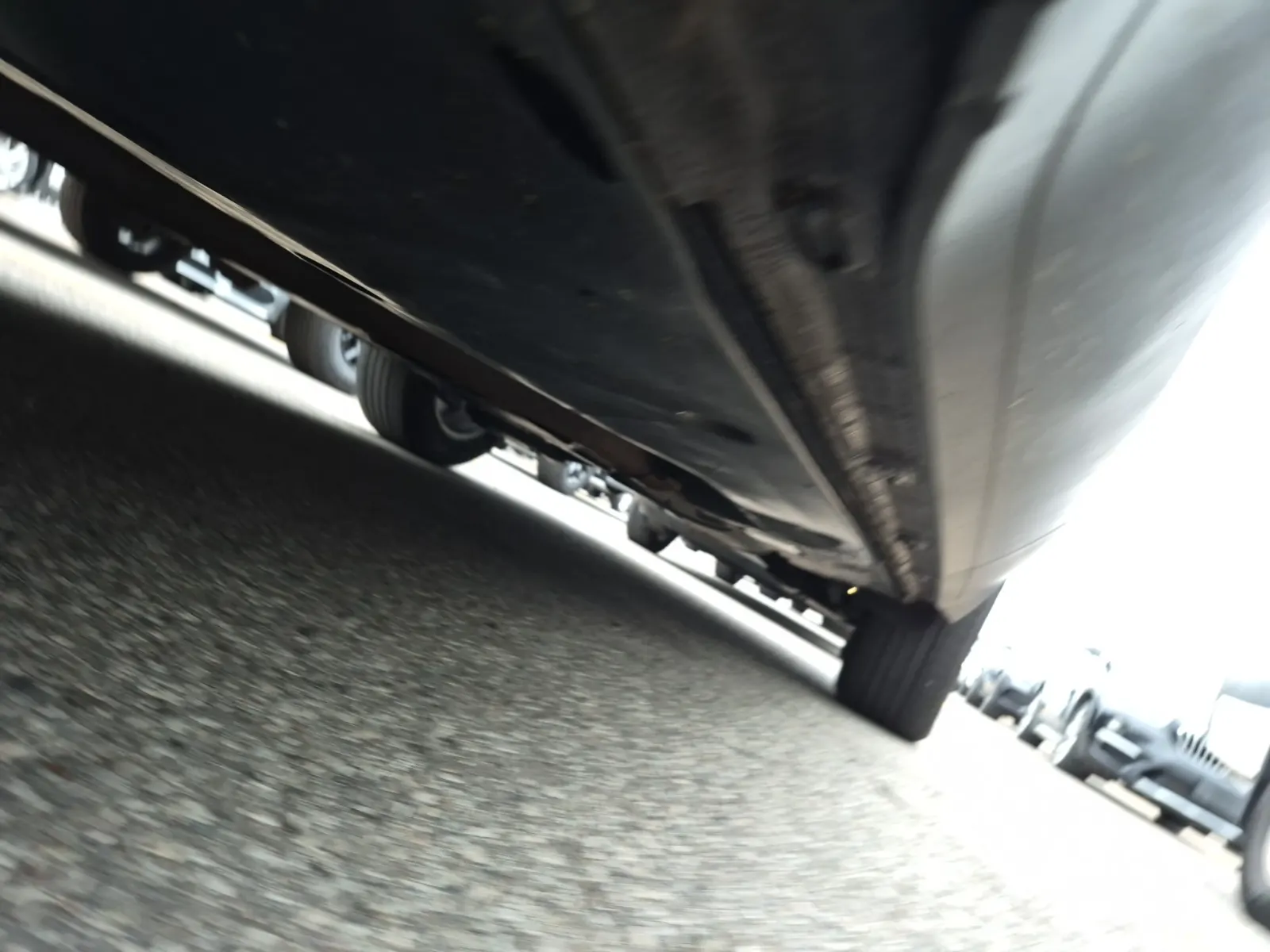 Undercarriage - Driver Photo