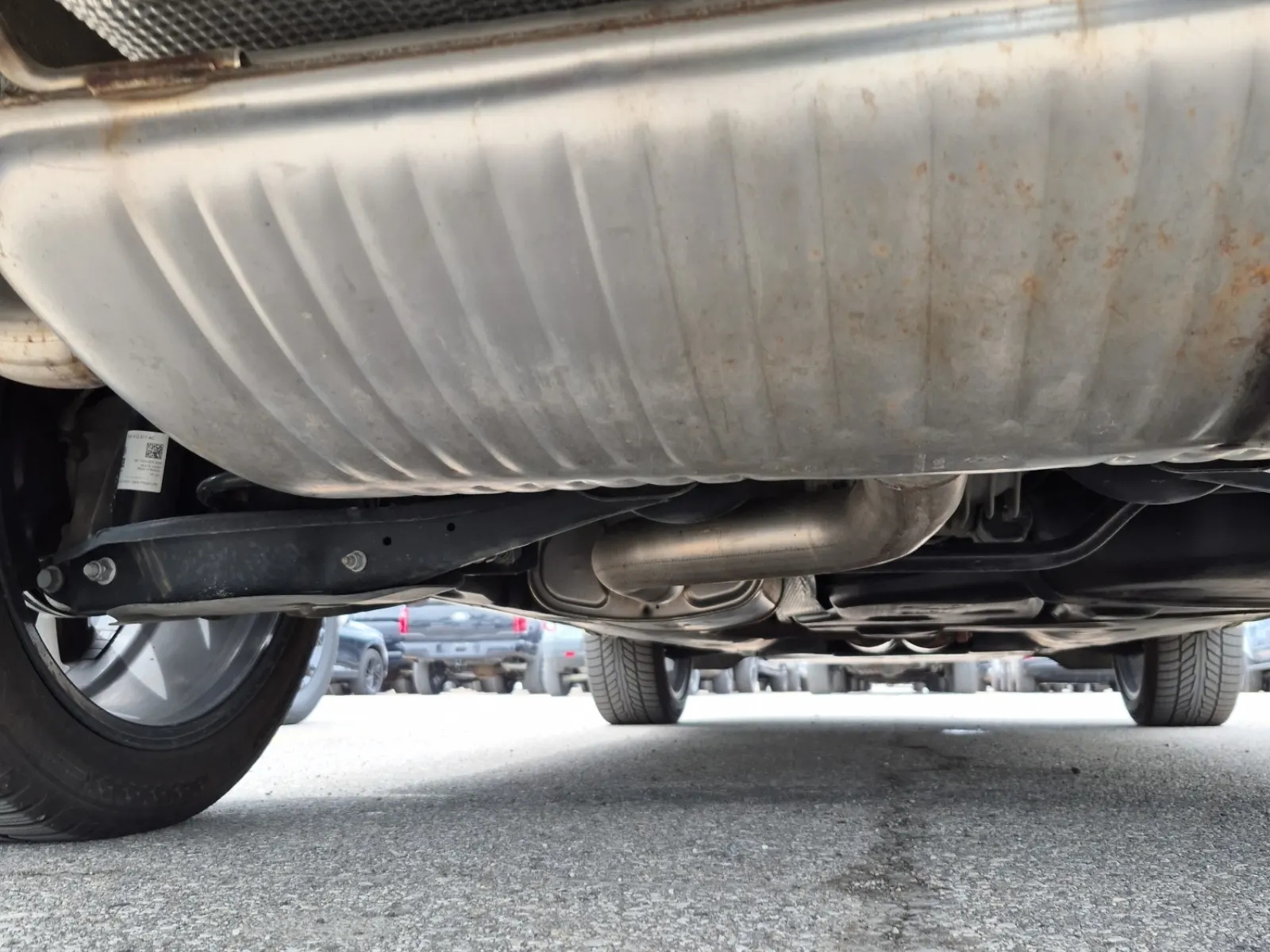Undercarriage - Rear Photo