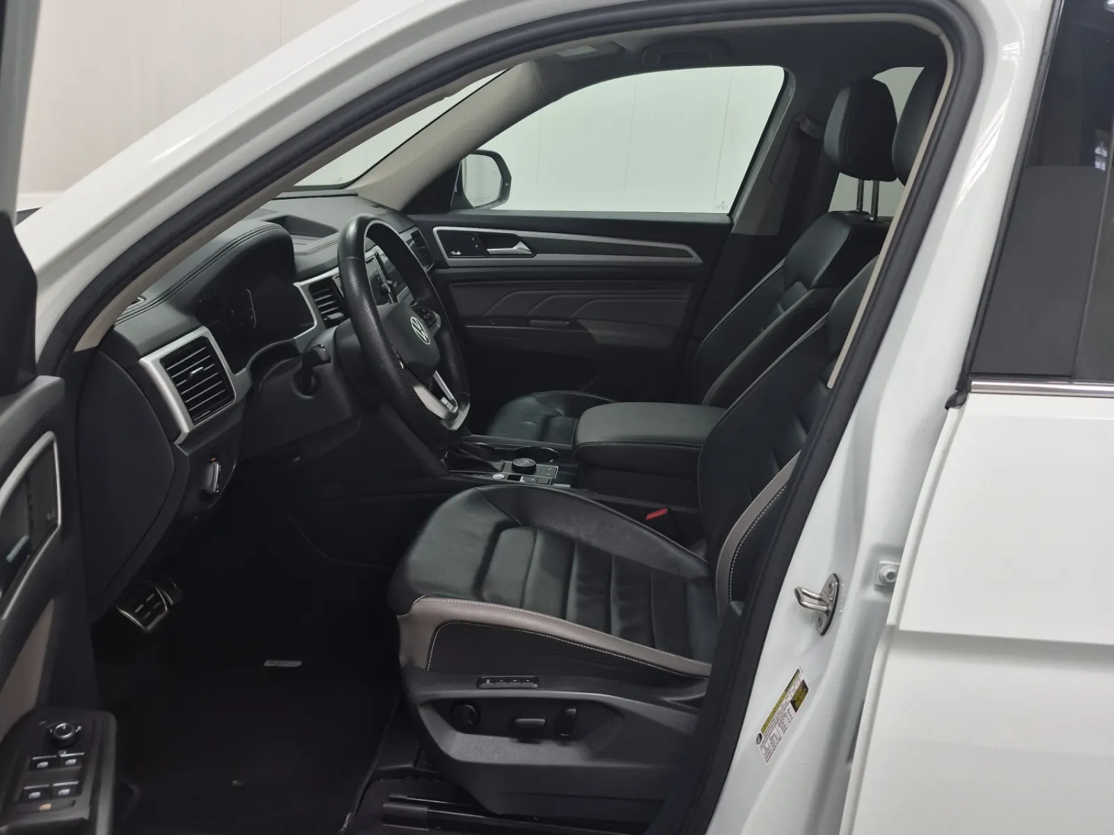 Front Interior Photo