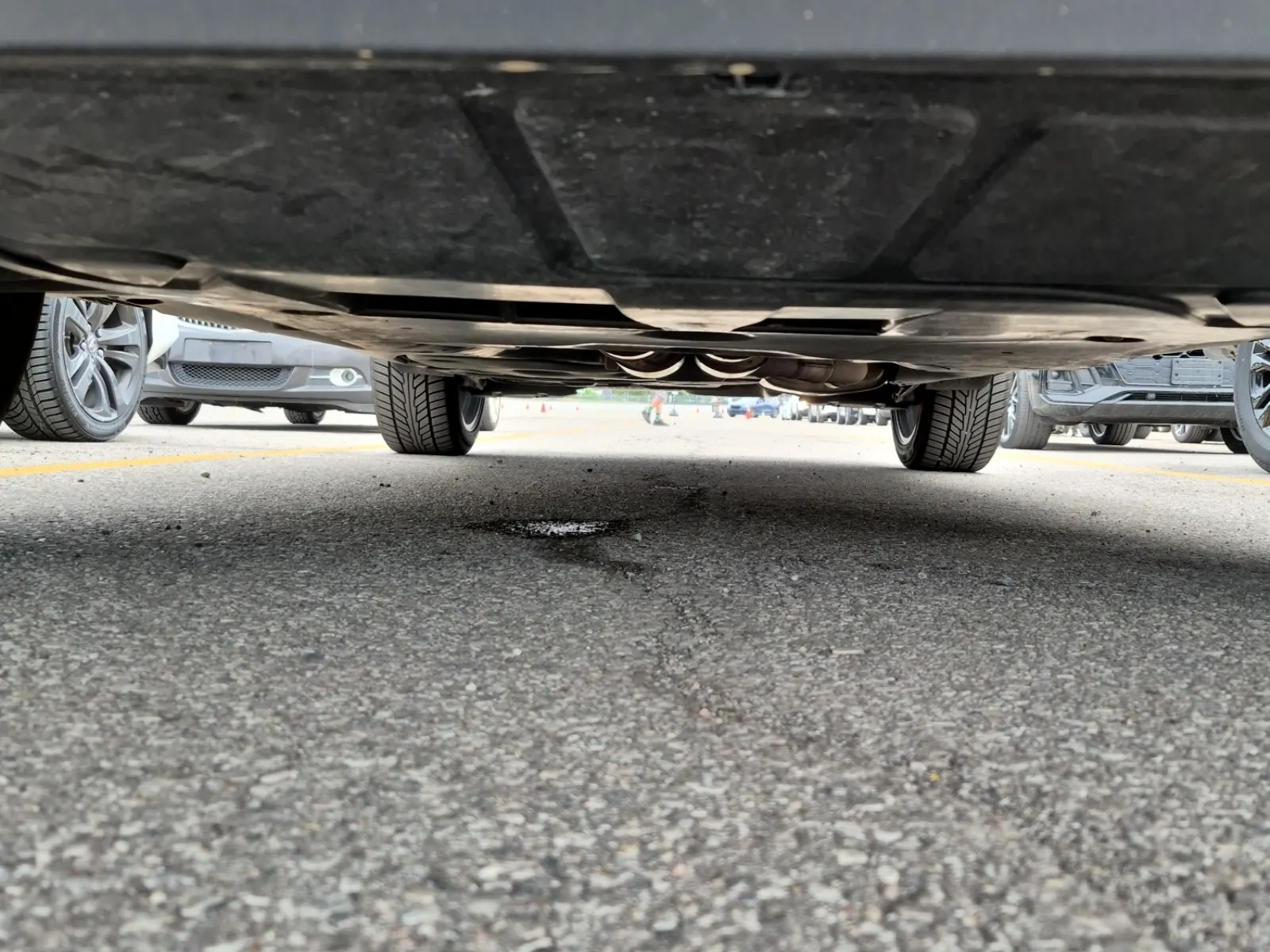 Undercarriage - Front Photo