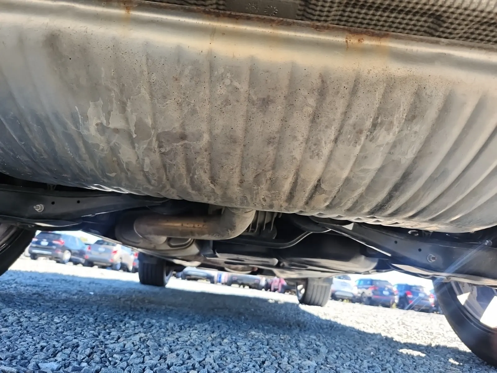 Undercarriage - Rear Photo