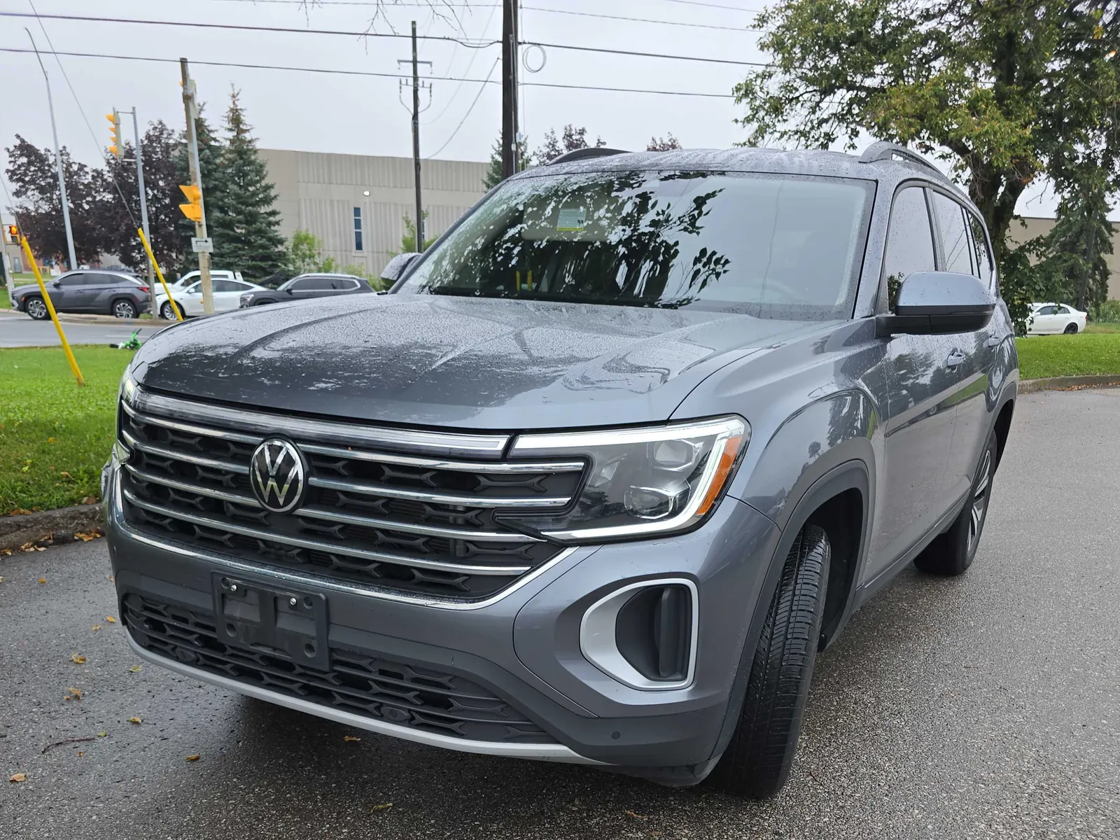 3/4 Front (Main image)