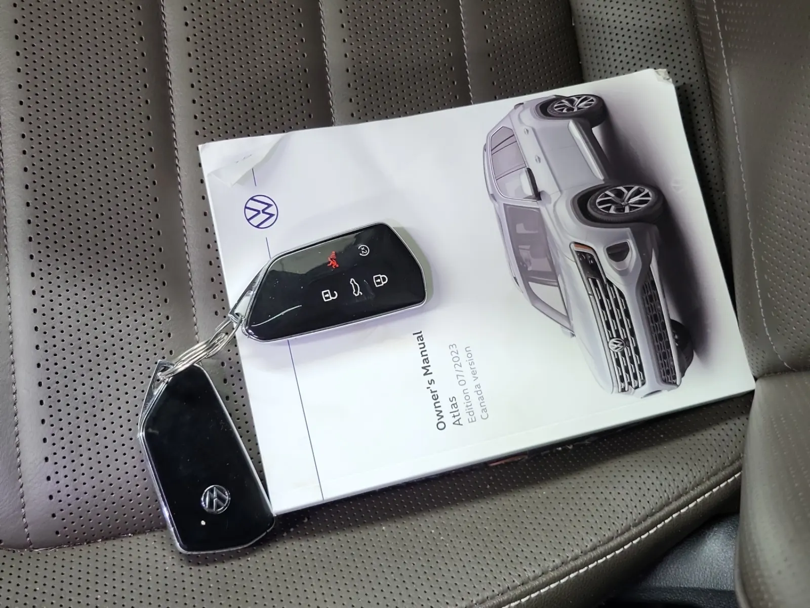 Keys/Fobs/Manual Photo