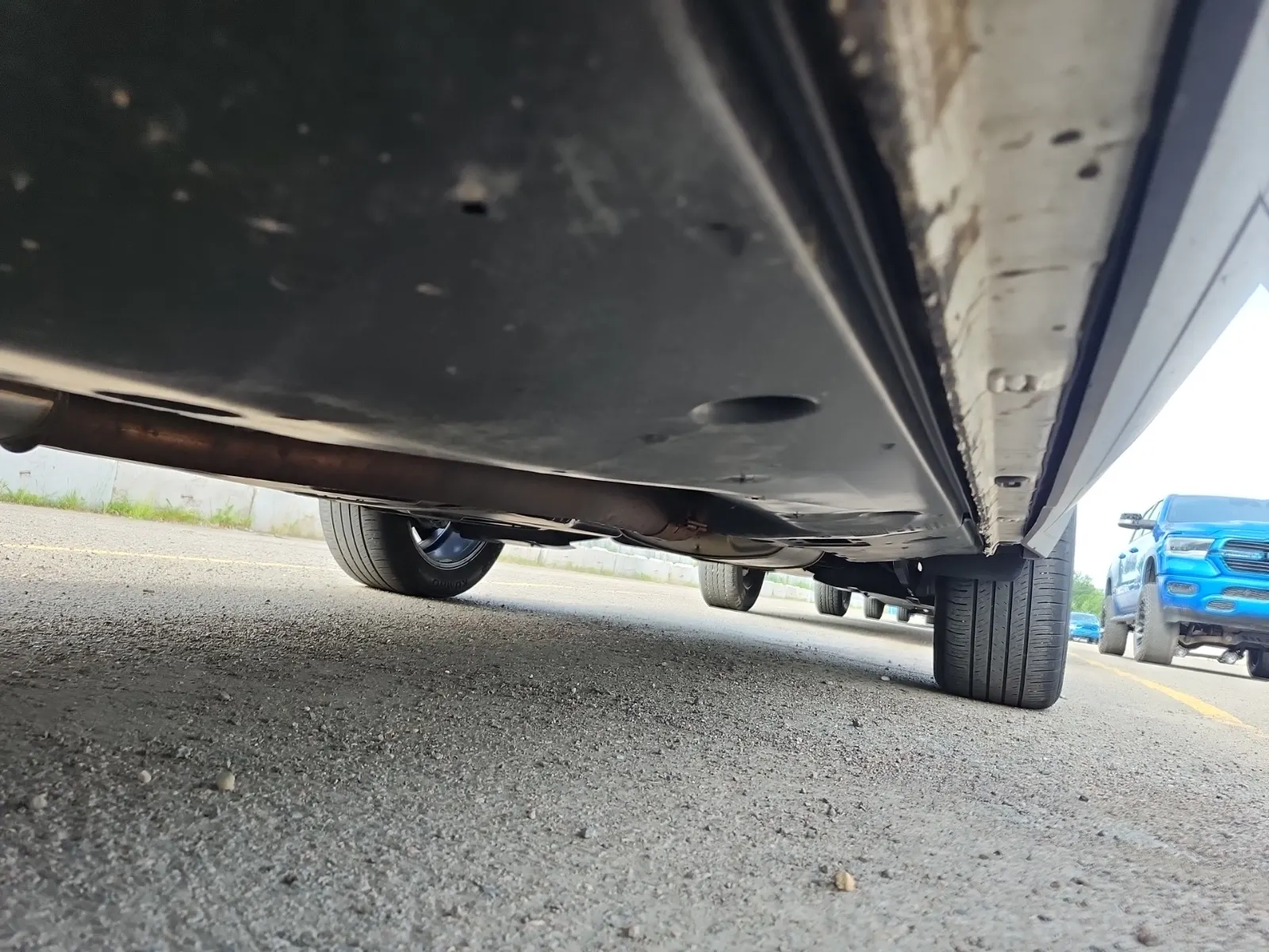 Undercarriage - Driver Photo