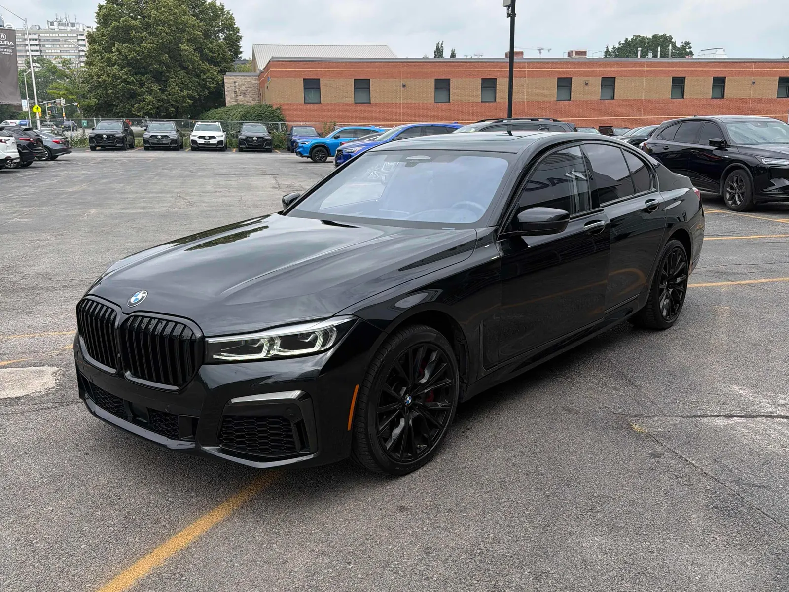 3/4 Front (Main image)