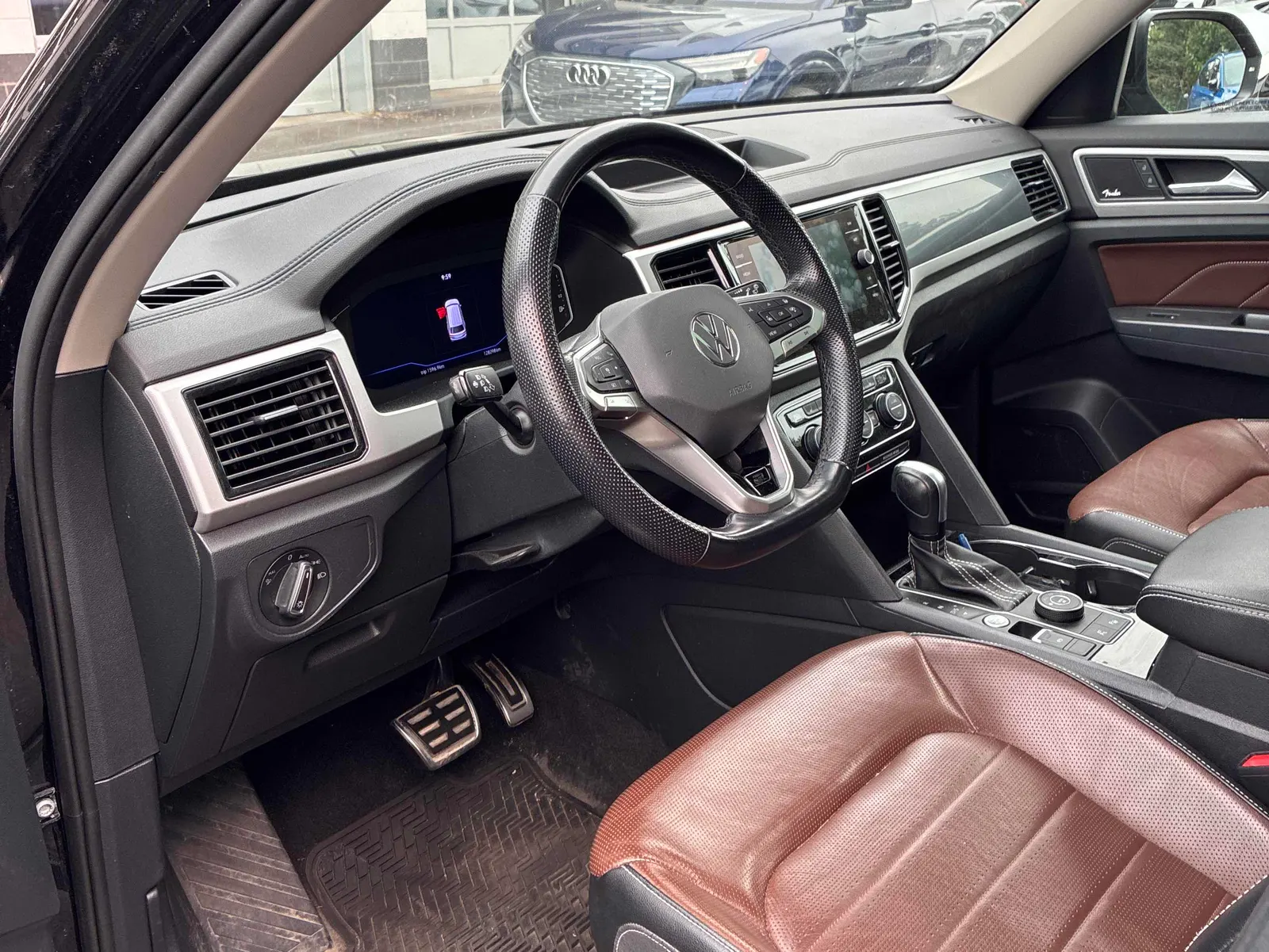 Interior driver side