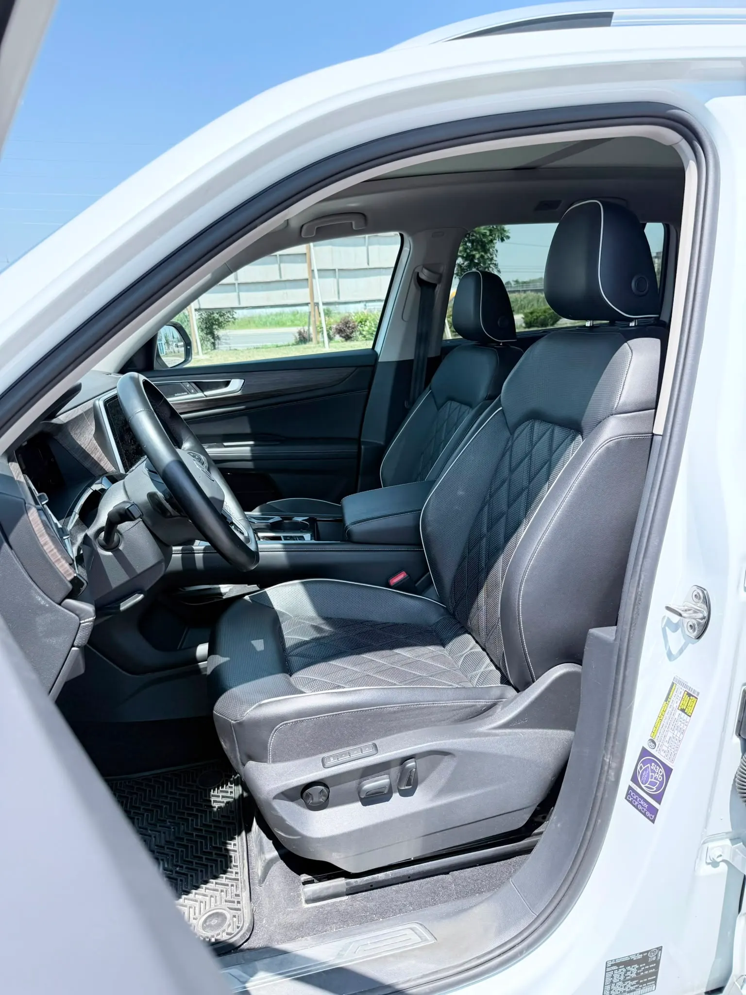 Interior driver side