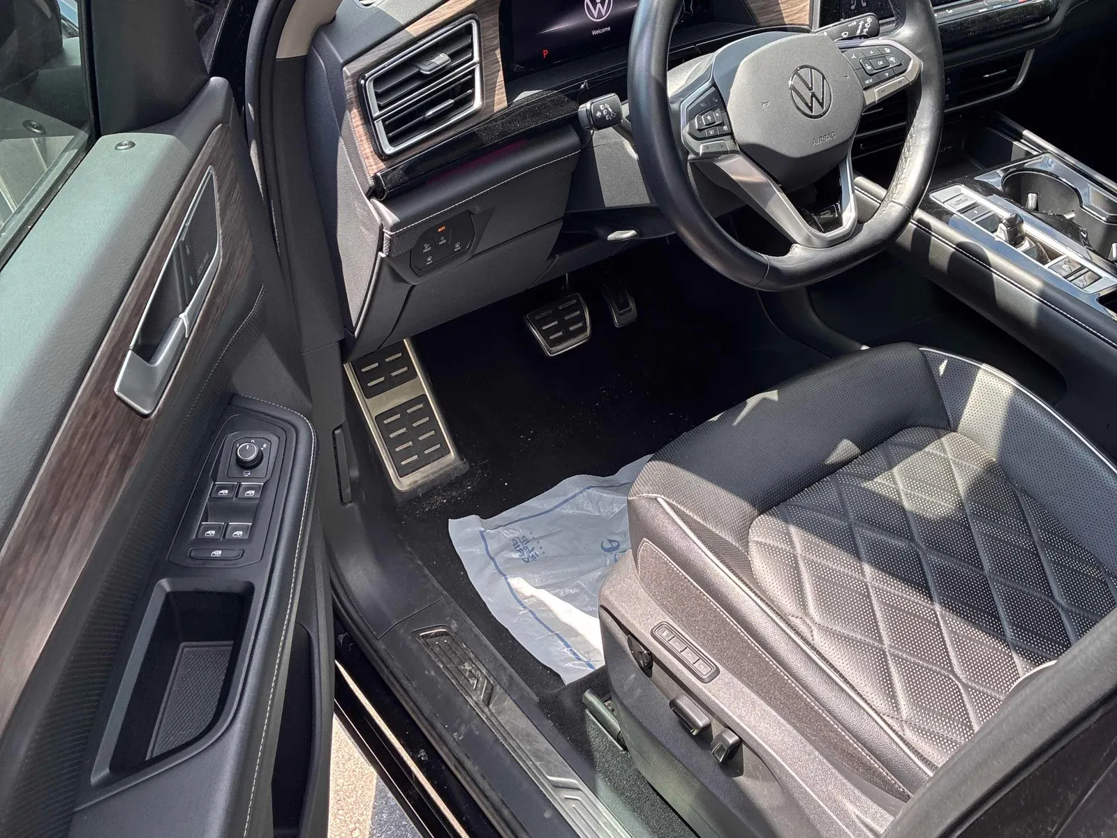 Interior driver side