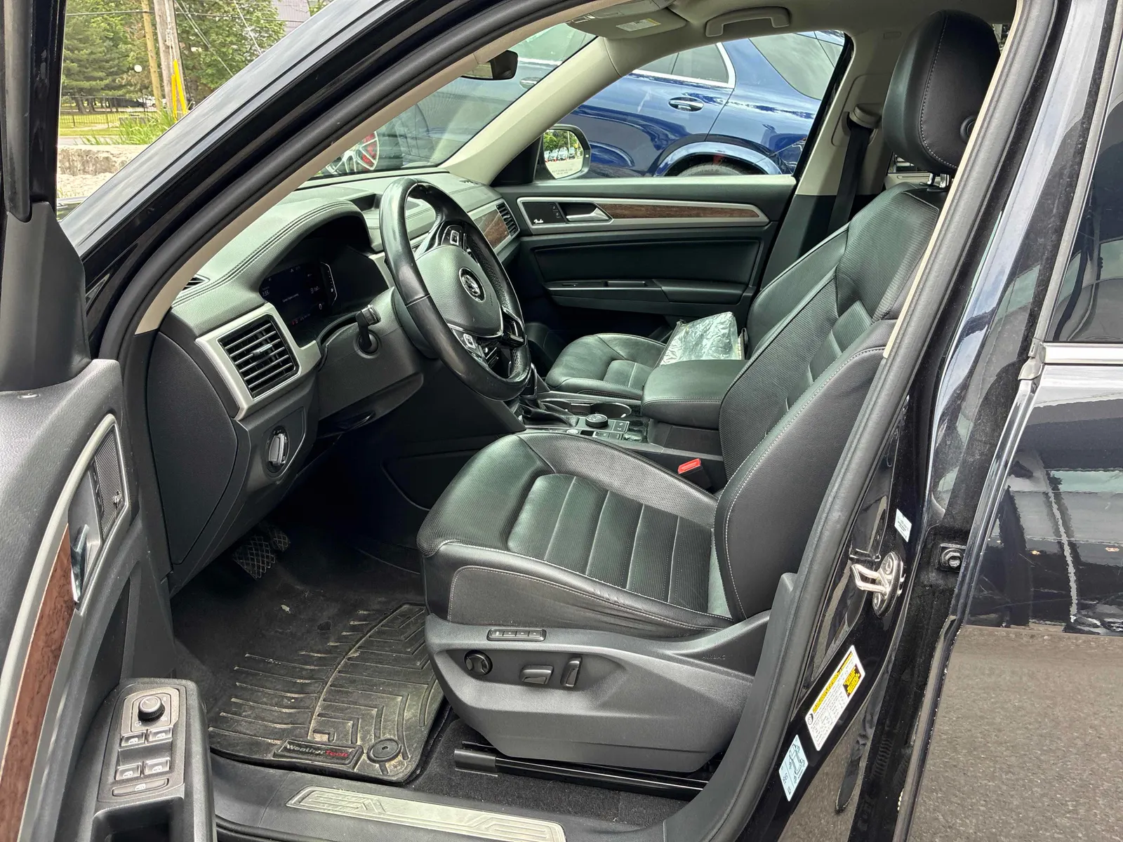Interior driver side