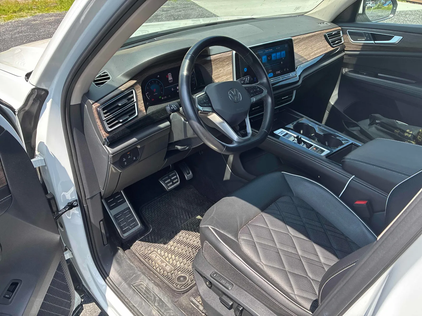 Interior driver side
