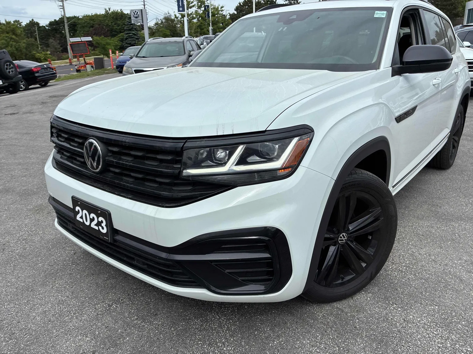 3/4 Front (Main image)