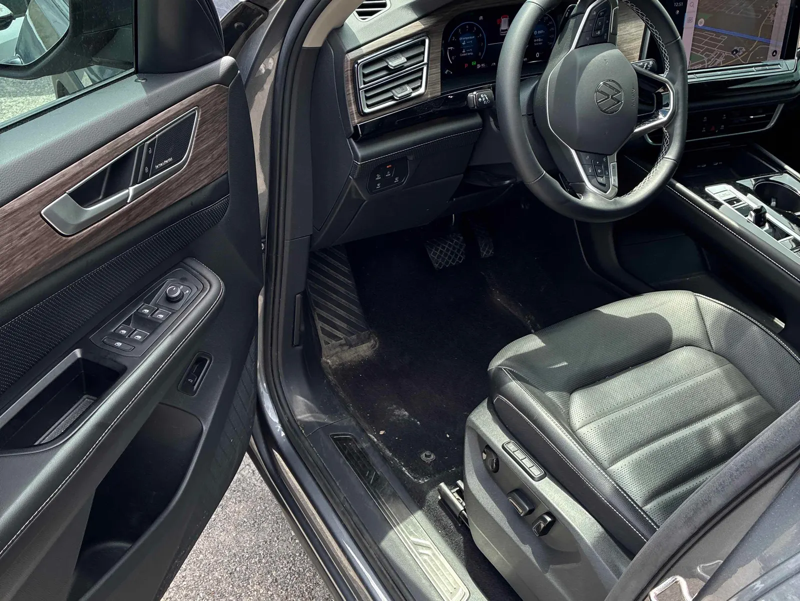 Interior driver side